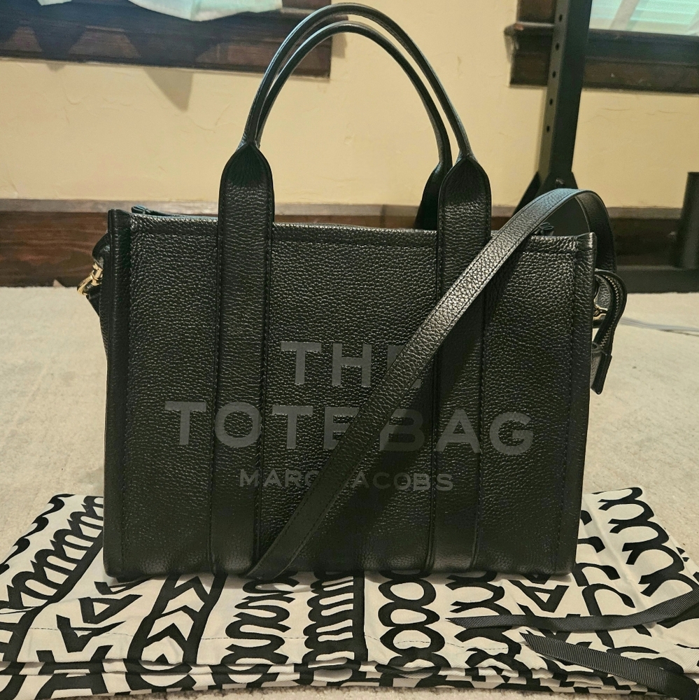 Marc Jacobs Medium Leather Tote Bag
